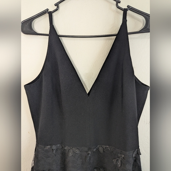 NWT Dress The Population Darleen V-Neck Embroidered Mesh Cocktail Dress Size M - Picture 5 of 11